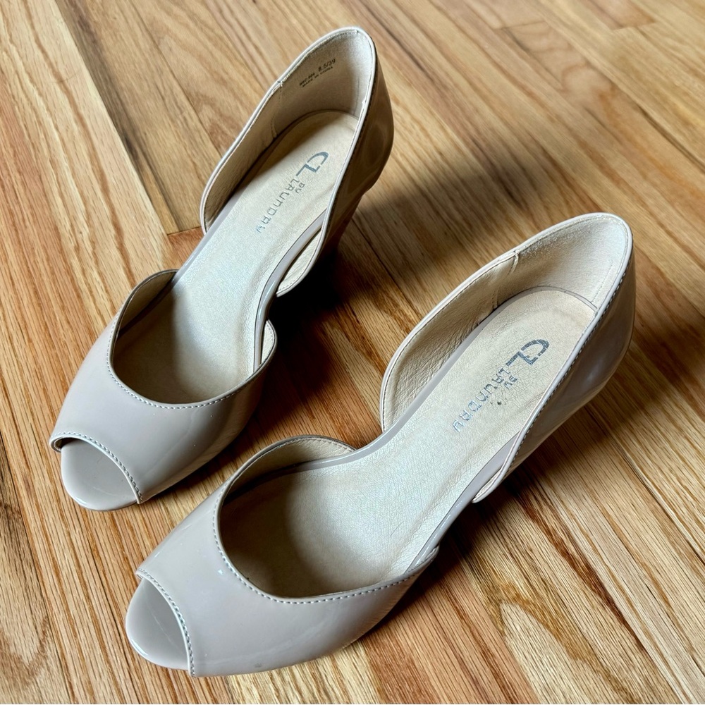 Chinese Laundry Patent Wedge Pump